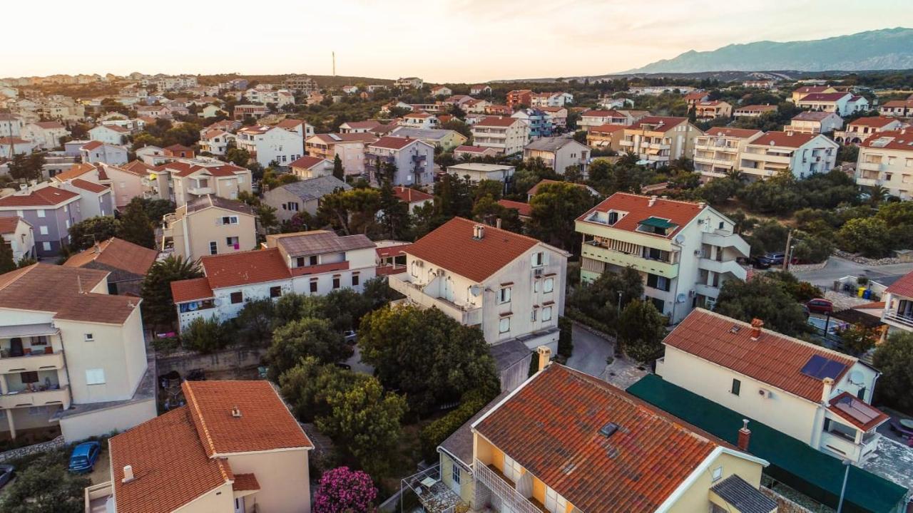 Apartments Loina Novalja Exterior photo